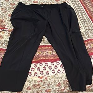 Zenergy by Chico’s. Size 3. Black.